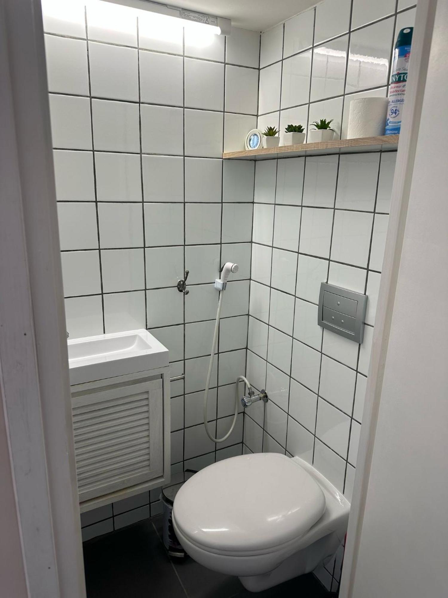 Studio neuf et agréable, Le Bar-sur-Loup Extérieur photo