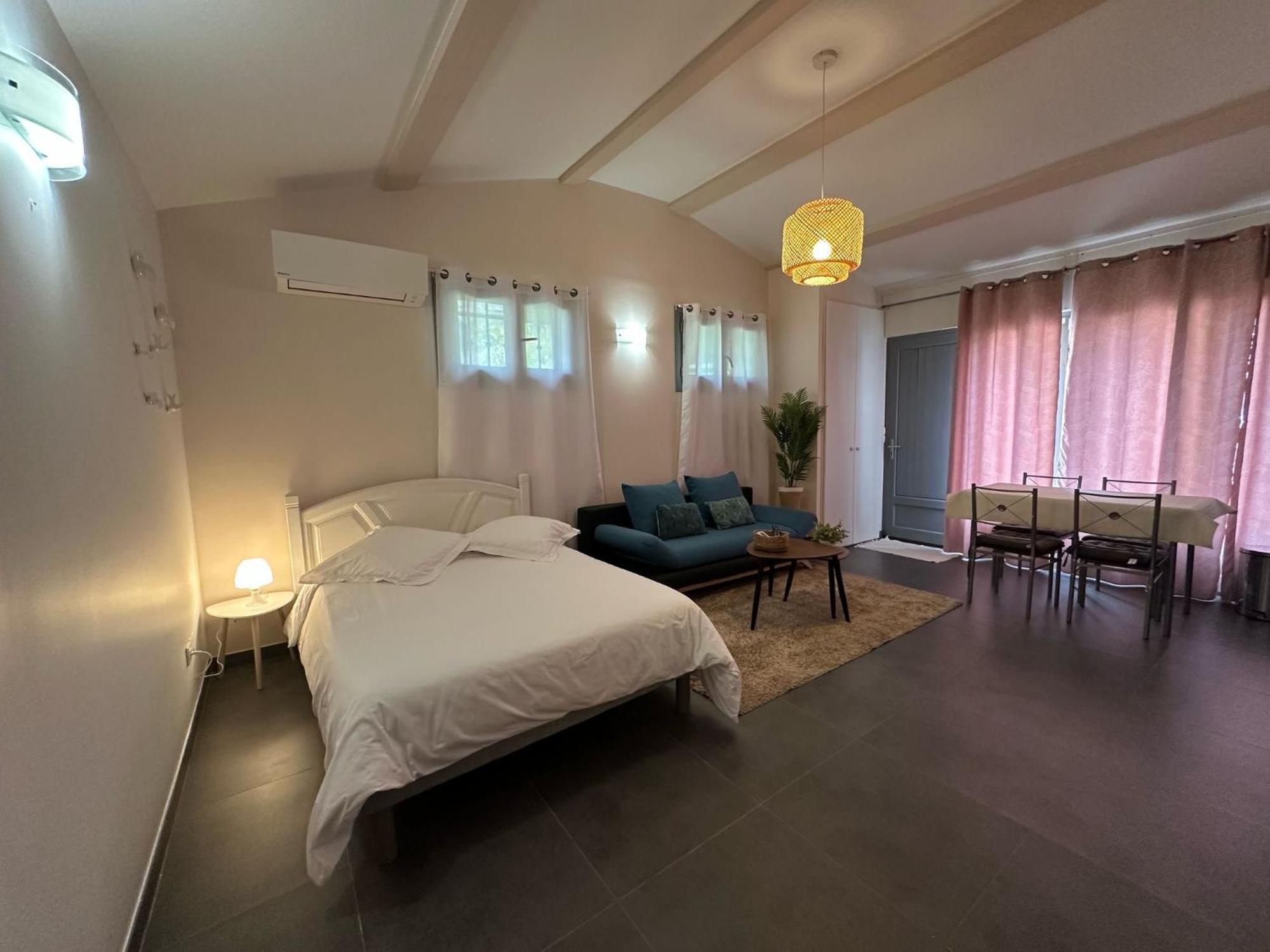 Studio neuf et agréable, Le Bar-sur-Loup Extérieur photo