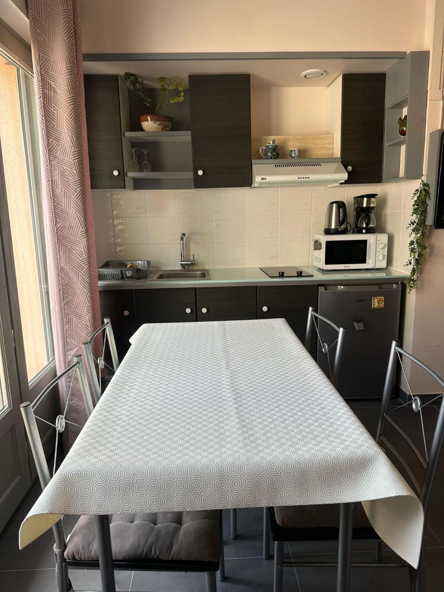 Studio neuf et agréable, Le Bar-sur-Loup Extérieur photo