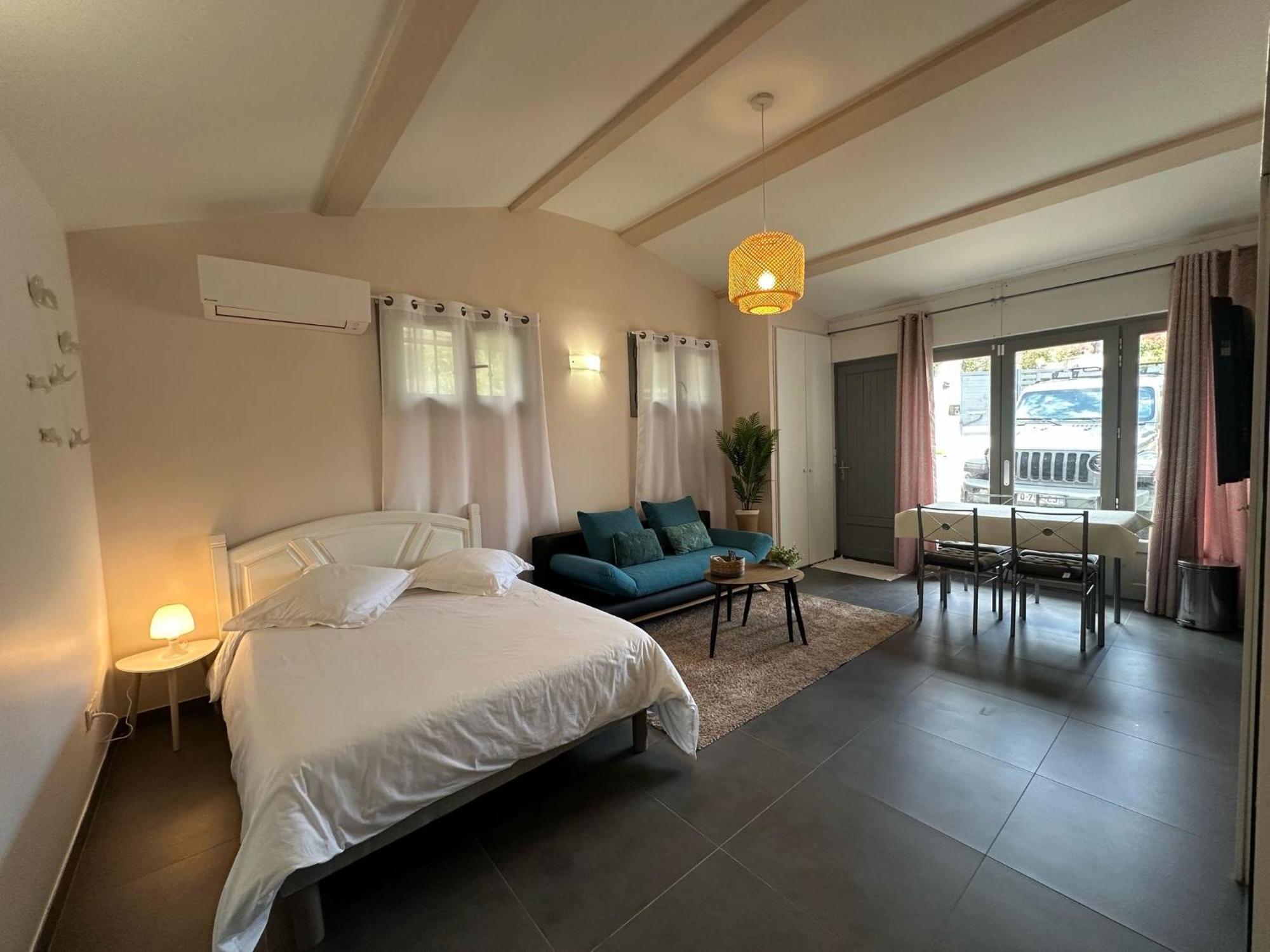 Studio neuf et agréable, Le Bar-sur-Loup Extérieur photo