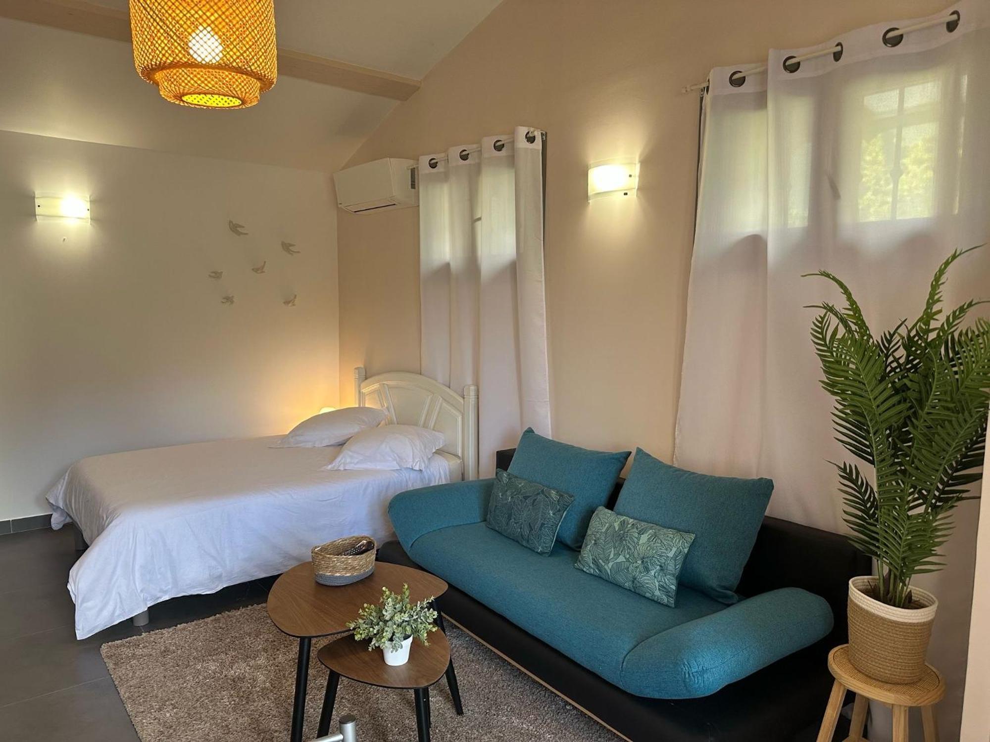 Studio neuf et agréable, Le Bar-sur-Loup Extérieur photo